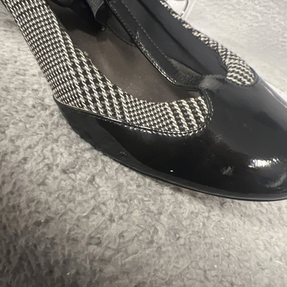 Circa Joan David Heels Women's Sz 8.5 Black‎ Patent Houndstooth T Strap Sandals